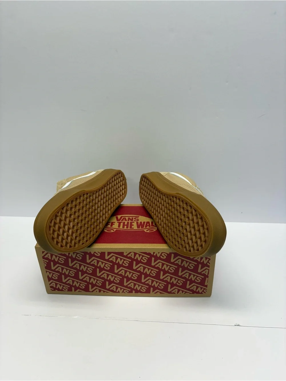 Vans Men's Old Skool Low Top Sneakers - Sesame Gum